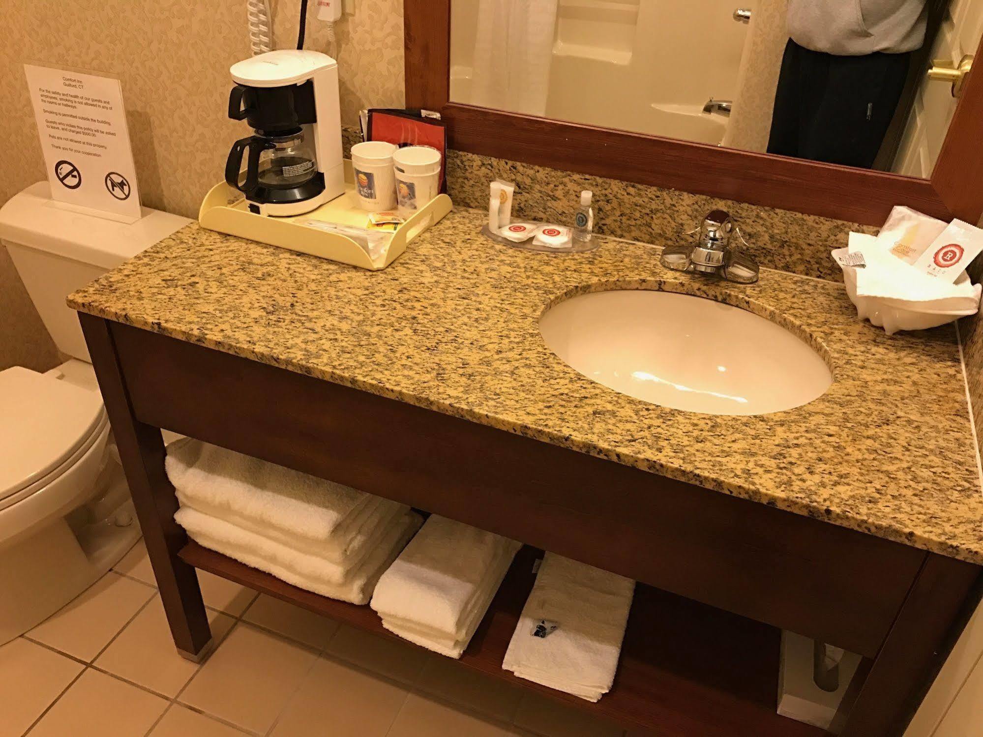 Comfort Inn Guilford Near I-95 Eksteriør billede